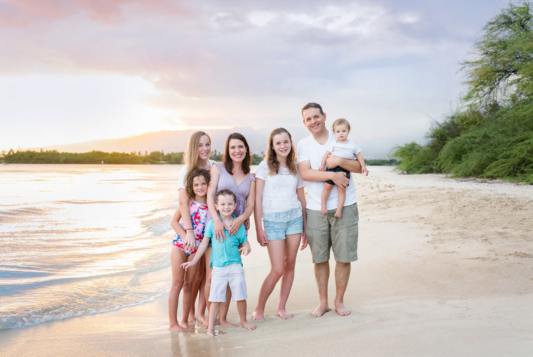 Oahu Family Photographers | Family of seven standing on the beach