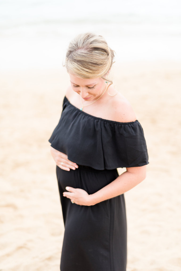 Honolulu Maternity Photographer | Kahala Beach